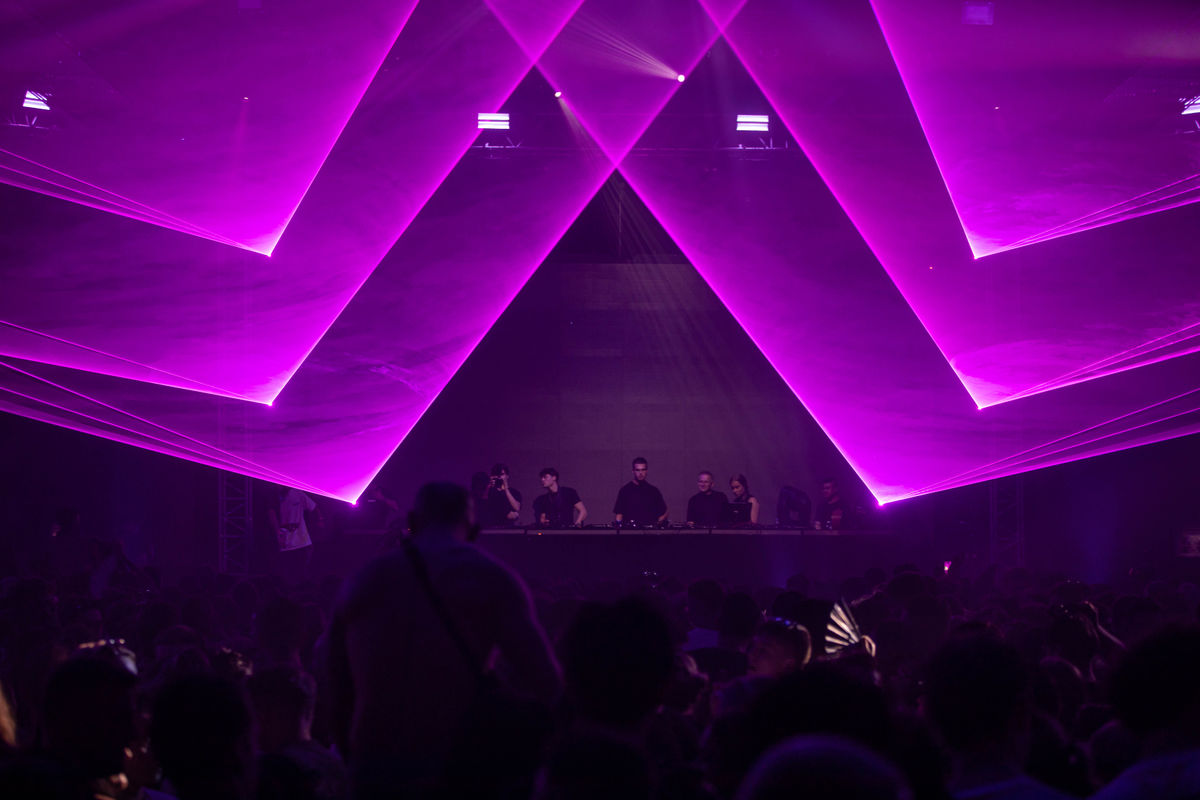 Loading... just a sec